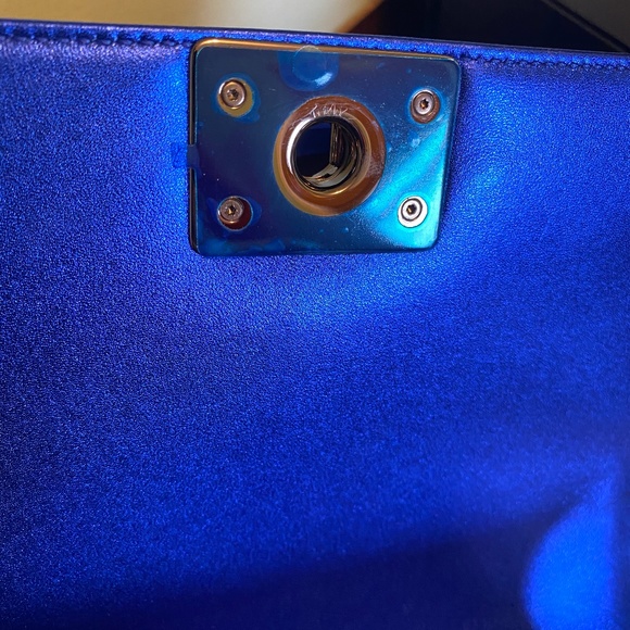 RARE! STUNNING CHANEL METALLIC COBALT BLUE BOY BAG - Picture 11 of 11